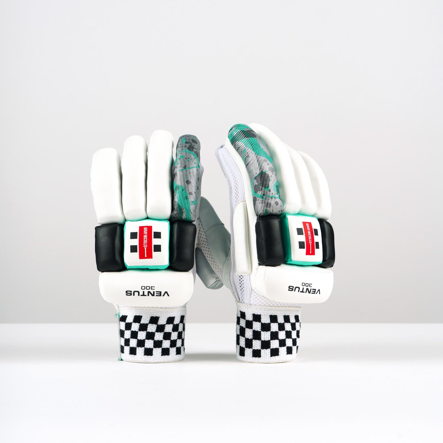 GRAY-NICOLLS VENTUS 1.0 300 BATTING GLOVES