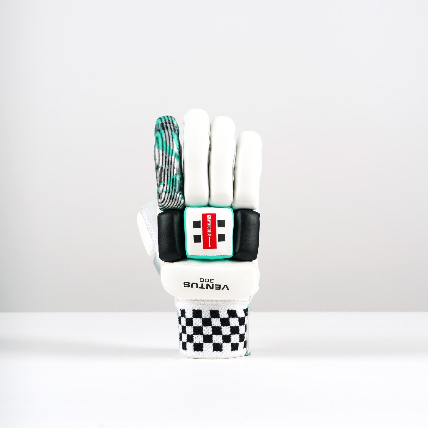 GRAY-NICOLLS VENTUS 1.0 300 BATTING GLOVES