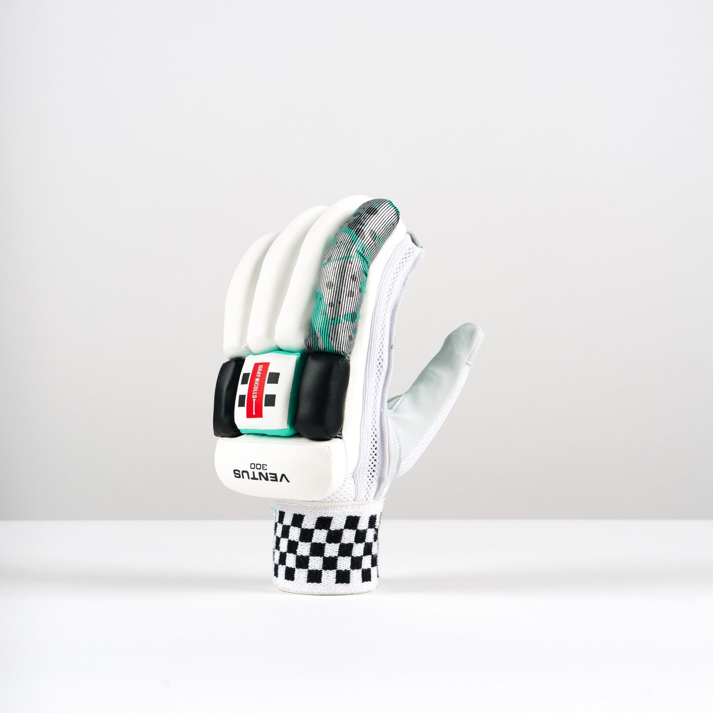 GRAY-NICOLLS VENTUS 1.0 300 BATTING GLOVES